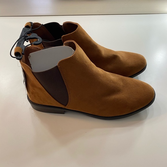 jcpenney | Shoes | Tanbrown Booties 